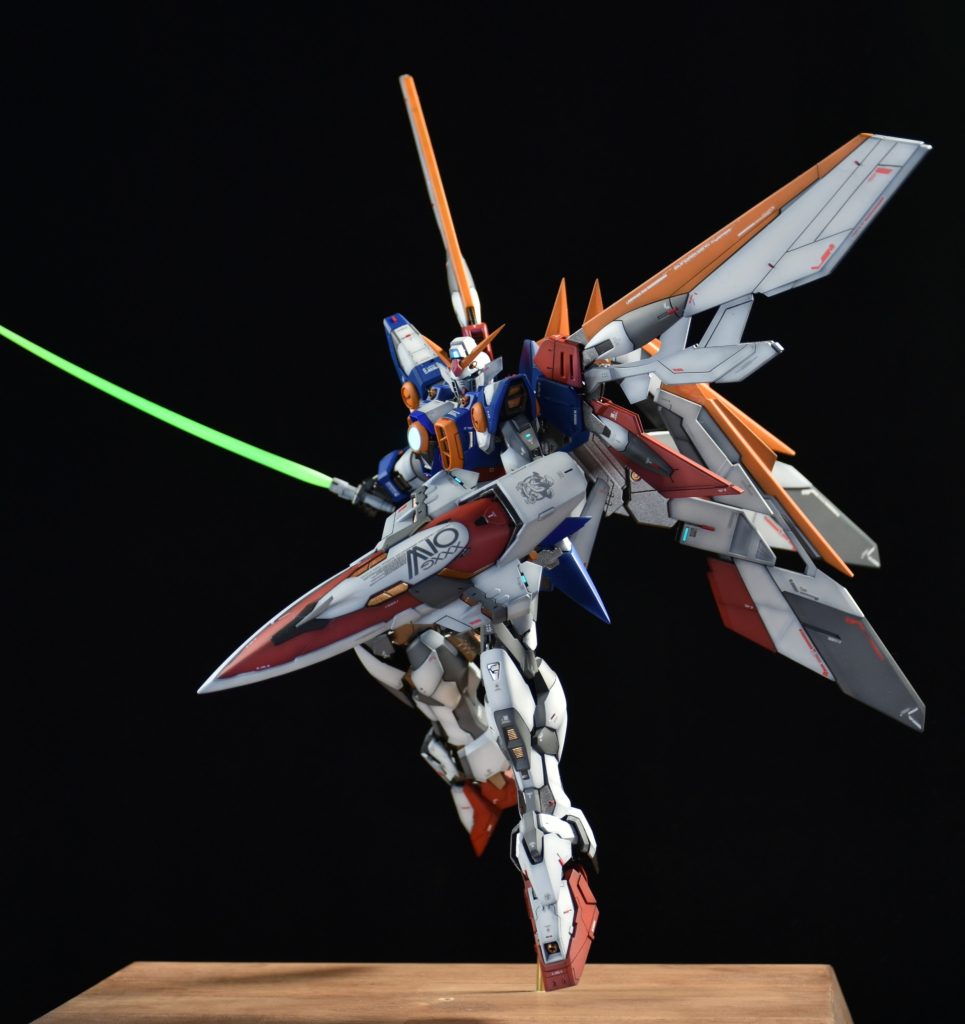 ビームサーベルもとても似合いますあとなんと言ってもこのシールドがお気に入りですヒイロのエンブレムがイカす🤤