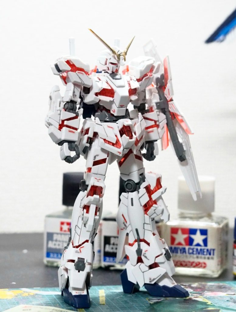 当時はスジボリを掘りすぎて無駄な線が出てきたり、デカールを貼り直ししすぎてくっつかなくなったり大変でした笑