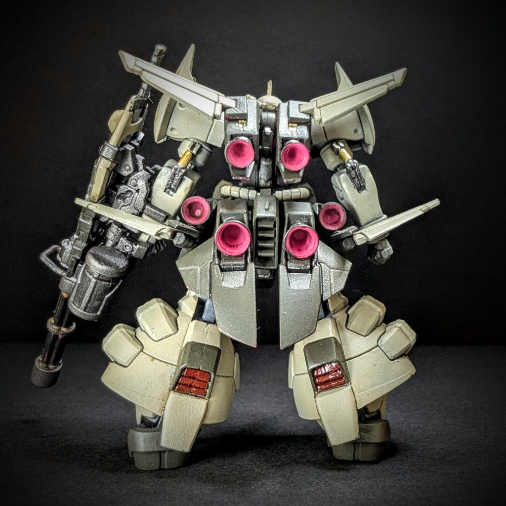 推進力はありそうですが、盾、ガトリング付けて飛ぶのは難しそうね…