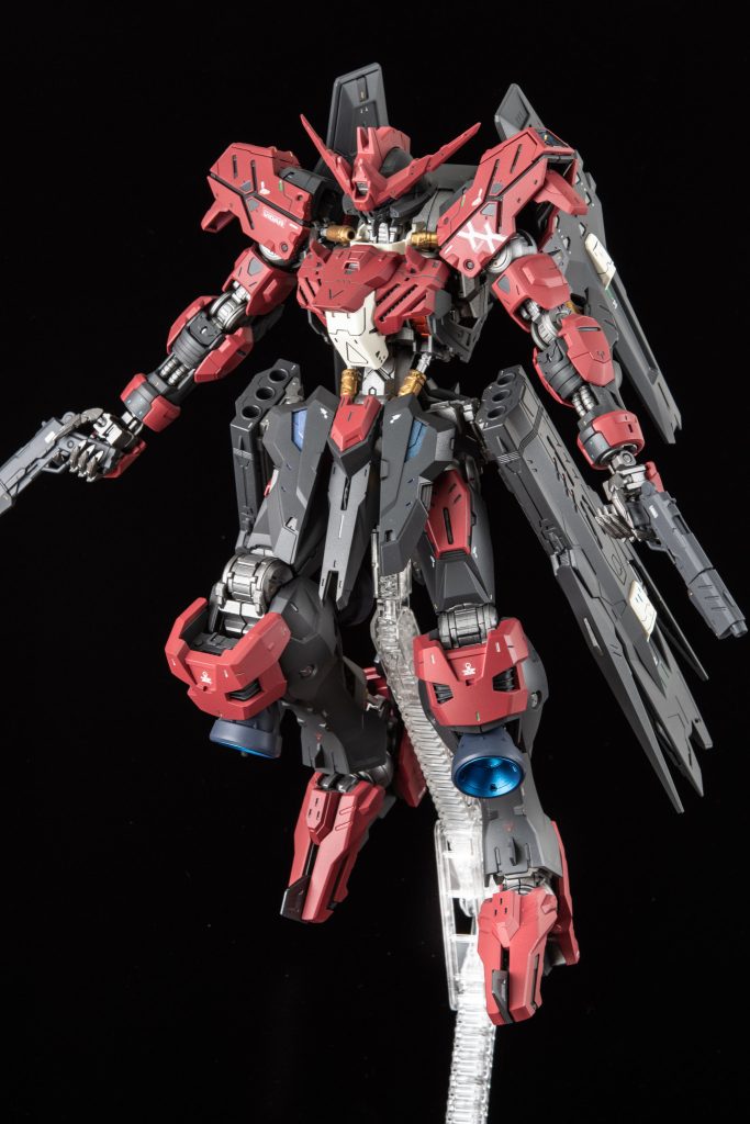 左肩の付属シールがとてもカッコよかったのでそのまま使用しています。右肩のVIDARとかかれたシールも付属のものです。