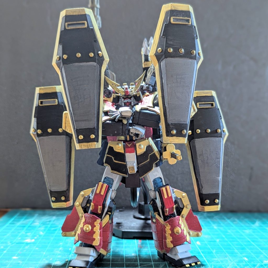 将頑駄無は大将軍を護る最後の砦、という解釈で防御に長けてる設定です盾を前面に、腕を組み仁王立ち！