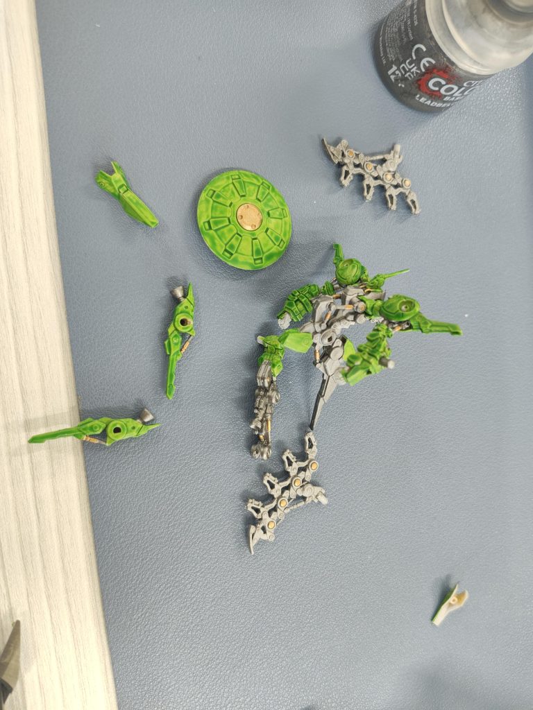 ライトグリーン乗せただけだとだいぶ明るく鮮やかな印象でした。