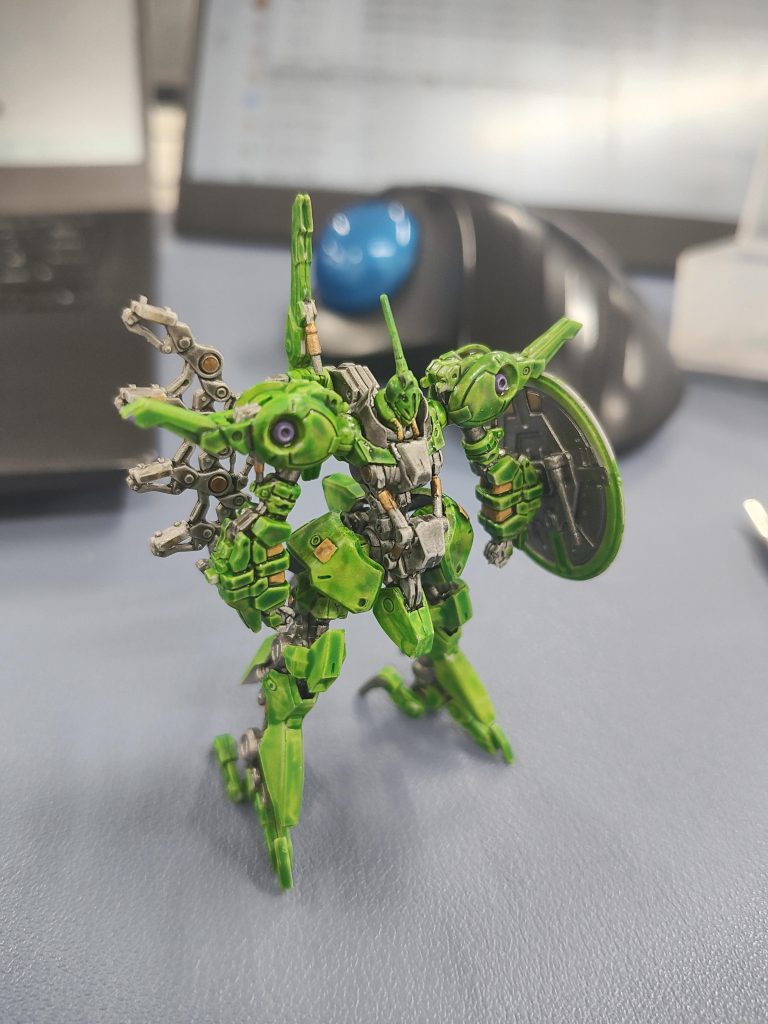 墨入れ兼ねたシャドウ乗せると急に重厚感がアップ