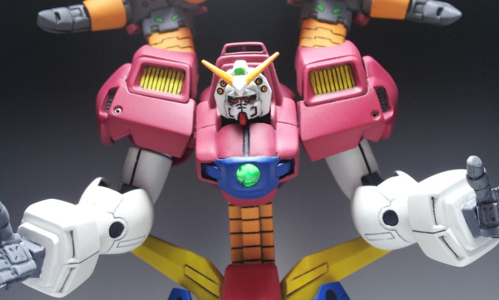 頭部はガレキ胸部はHGFCシャイニングから移植しています。二の腕はHGFCシャイニングの太ももを移植しています。