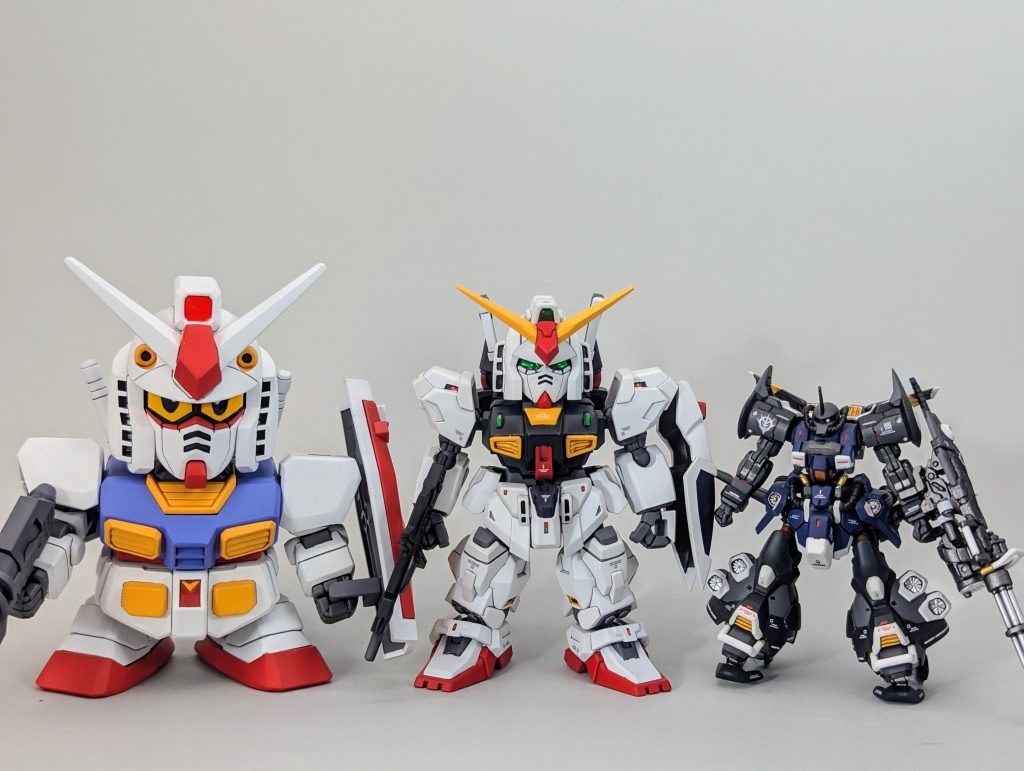 大きさ比較以外と小さいのよ‥(gundam-kao5)塗装やディテールでちょっとでも大きく見えていたら良いなぁ(gundam-kao6)