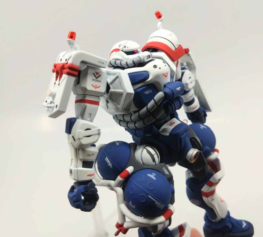 AEDは取り外し可能です。使う時やりにくいですから。