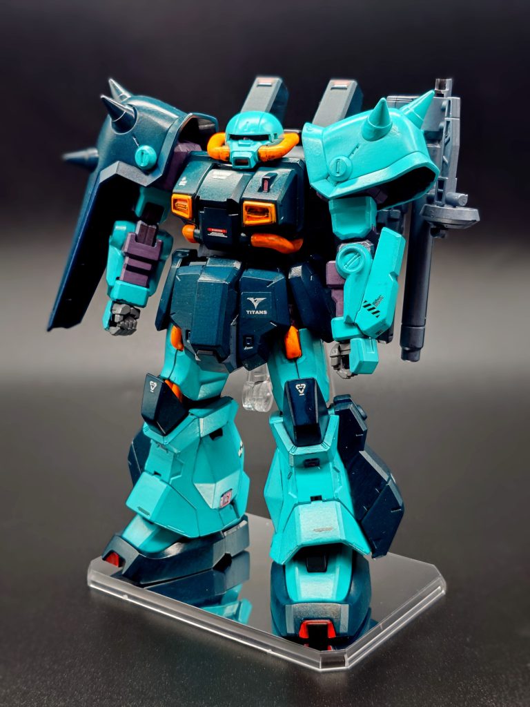 ジムⅢ同様、今作もビームランチャーにちょっと手を加えたくらいでほぼノーマルに組んだものをアクリルガッシュ筆塗り全塗装で仕上げております。