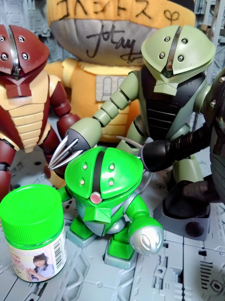 兜ナシ。。リンプラカラー(荒井芽依ちゃん)で仕上げましたっ🙋 しかし、サフの選択間違えて色味がキレイにでませんでした…😅