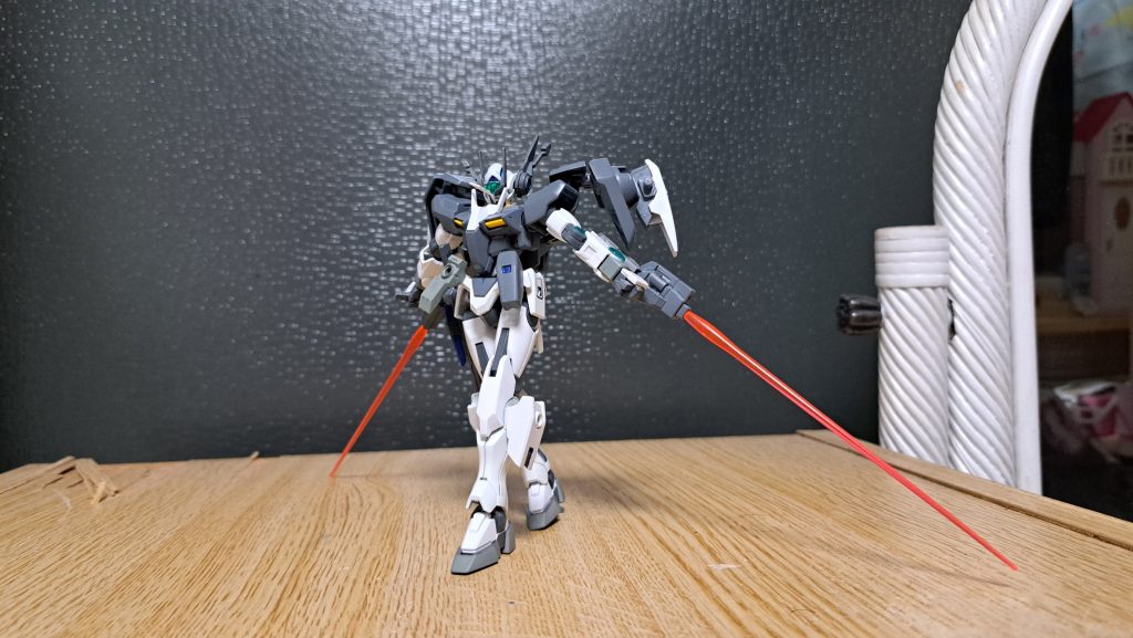 ビームサーベルを発振!(少し鎖っぽいな…)