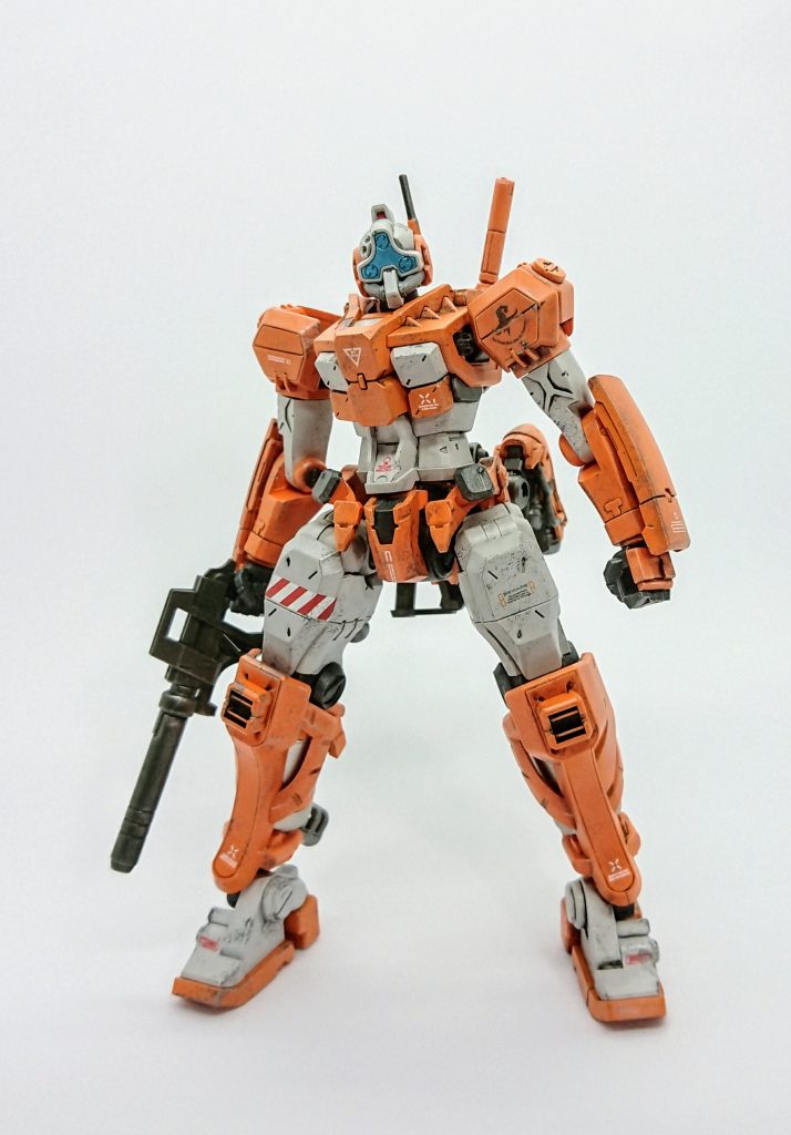 ・赤いガンダムとのクランバトルの後、より『ママ魔女』専用として改造が施されたゲルググ(凸)。パイロットの要望によりサーベルラック移設やスラスターの位置変更、更には武器のカスタマイズ等が施されている。…みたいな設定です