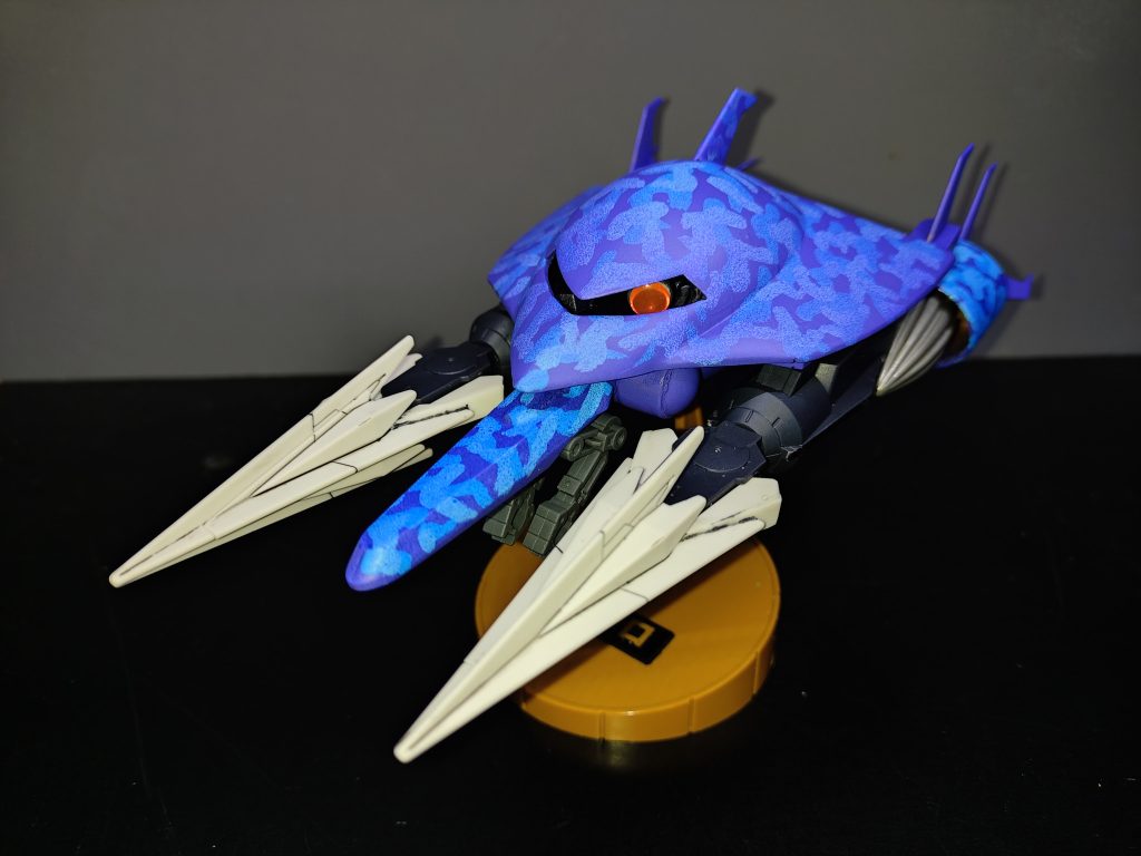 グラブロの1号機がガンダムに撃破されたので、戦闘用よりも移動力の強化を主眼において改装がなされた。大型の回転式のクローは外され、作業用のアームや外部水中用スラスターが追加された。