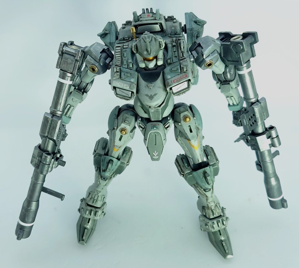 ちょっと標準武装がショボかったので、コトブキヤのハンドバズーカを２丁持ち😁