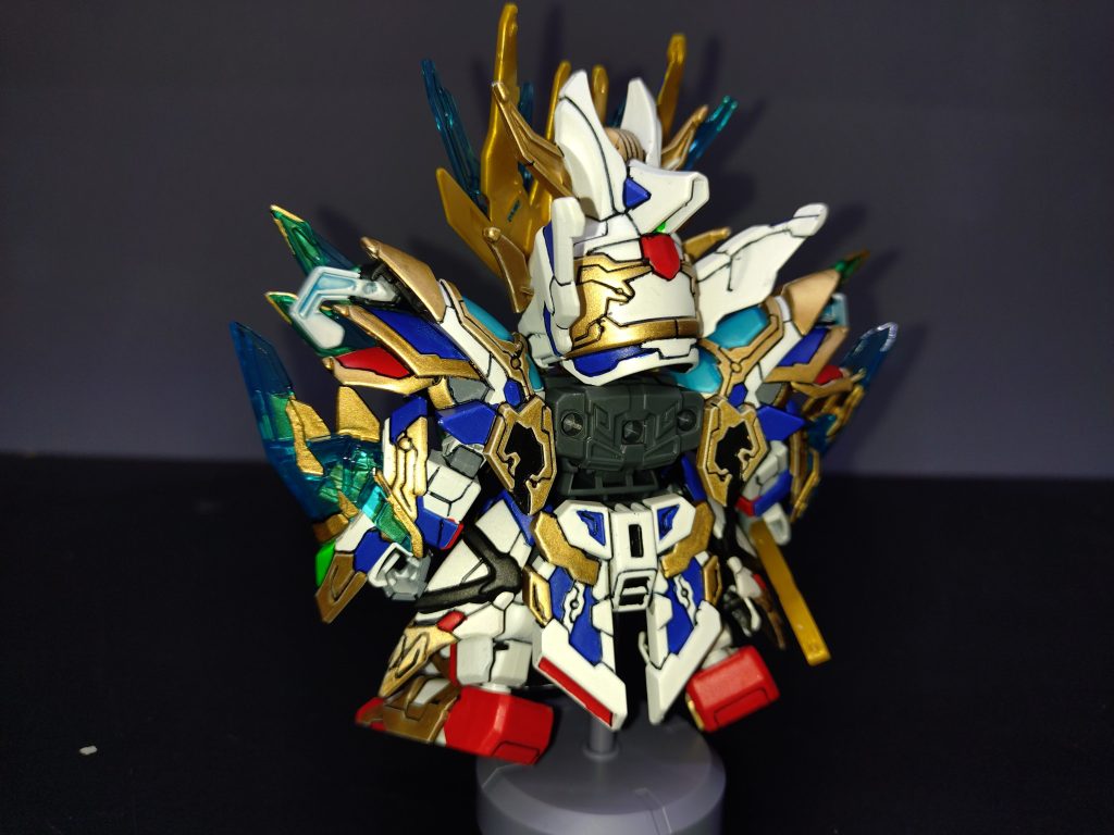 肩と前掛けのクリアパーツは裏を色塗りしてます。全体的につや消しのトップコートを乗せてありますが、頭、肩、腕のクリアパーツには塗っていません。