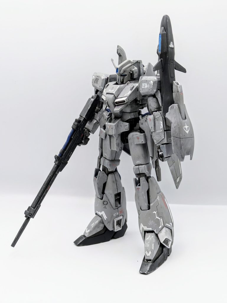 作ってる最中はややデカールがうるさいと想いましたが終わってみるとコレはコレでと思えます。