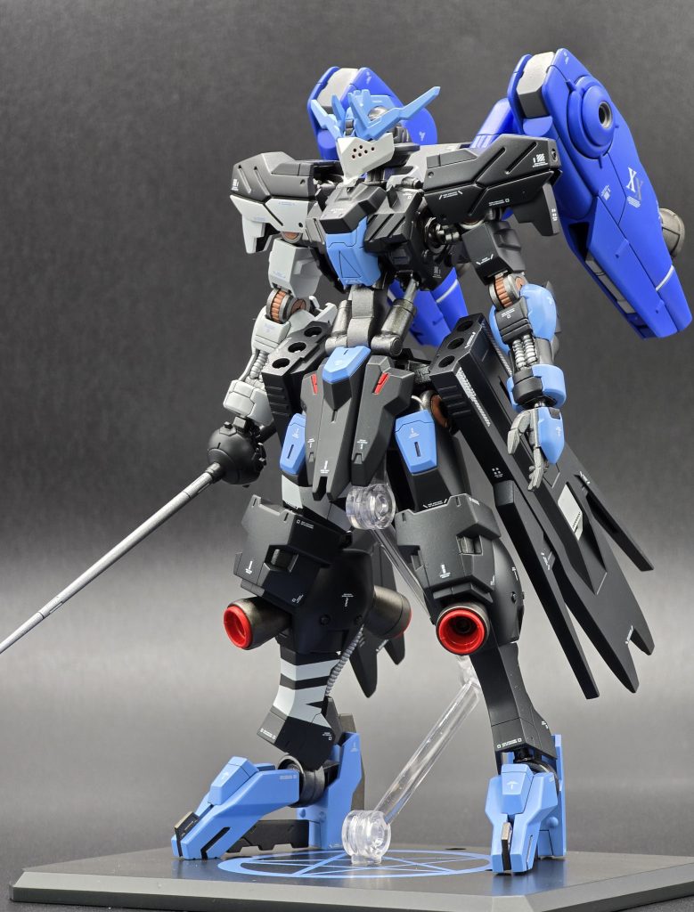 素立ちです。バルバトスのときと同じで仮面作成