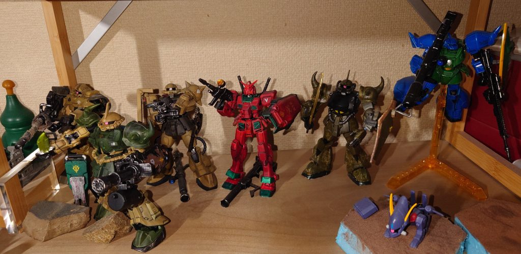 全塗装したGフレームFAも6体目 陸戦型ガンダムも手を付けないと ちなみにHGUCグフカスタムは残してますので、別カラーリングを楽しみます