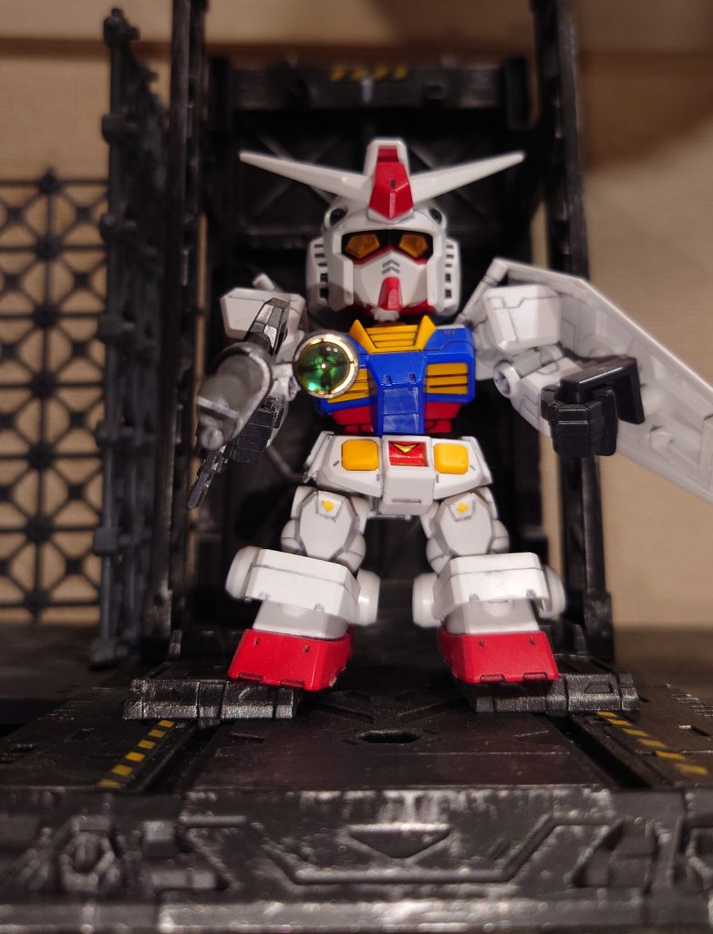 「アムロ！行きまーす！」SDCSガンダムもかろうじて脚が載ります