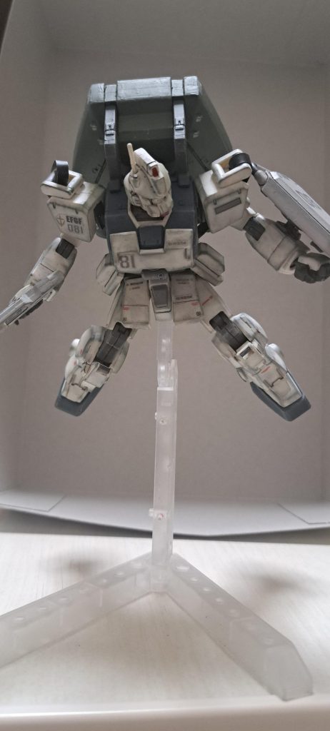 ちょっと空から舞ってくるイメージで。