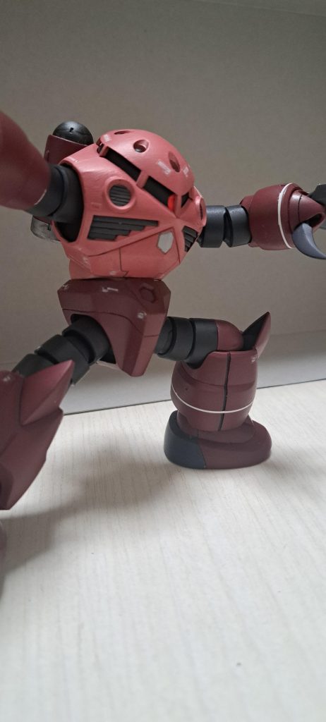 どうしても同じようなポージングになってしまいます。お値段もお手頃、そこらの学生さんよりサイフが寂しいおじさんにも優しい優秀なキットです。なので機会があれば色々なバリエーションを試したくなります。あぁそろそろデカールも仕入れに行かなきゃ。ご機嫌取り頑張ろう。またまた見て頂きありがとうございました。