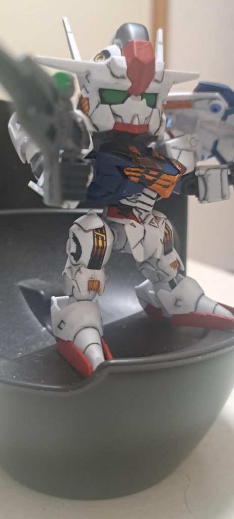 ホワイト以外部分塗装、どうしてもビームサーベルは塗らないと成型色のままなのでそこはホワイトしました。あとはスミ入れ、艶消し。