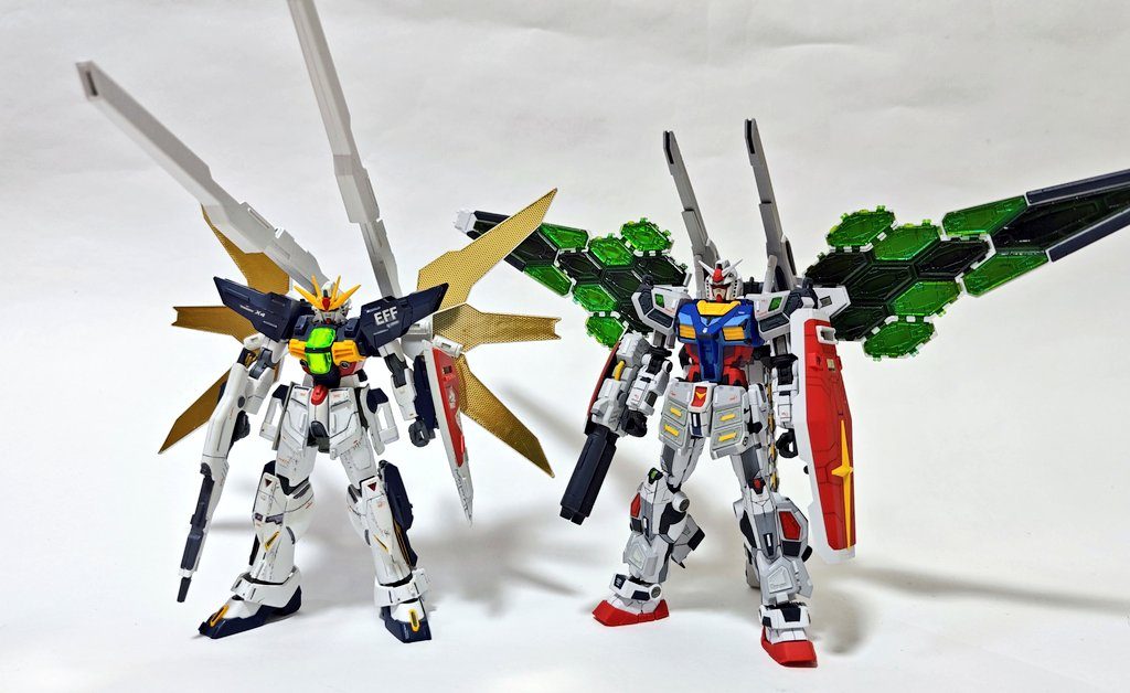 ガンダムダブルエックスと…本家のサテライトキャノンって大きいのね…