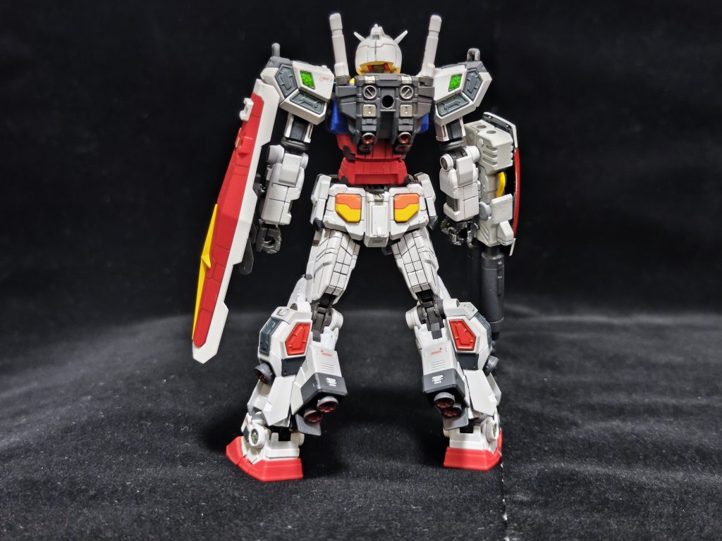 推力が増しているので総合的なスペックは圧倒的に高いはず。ヨコハマ高機動型ガンダムに似てるかも。