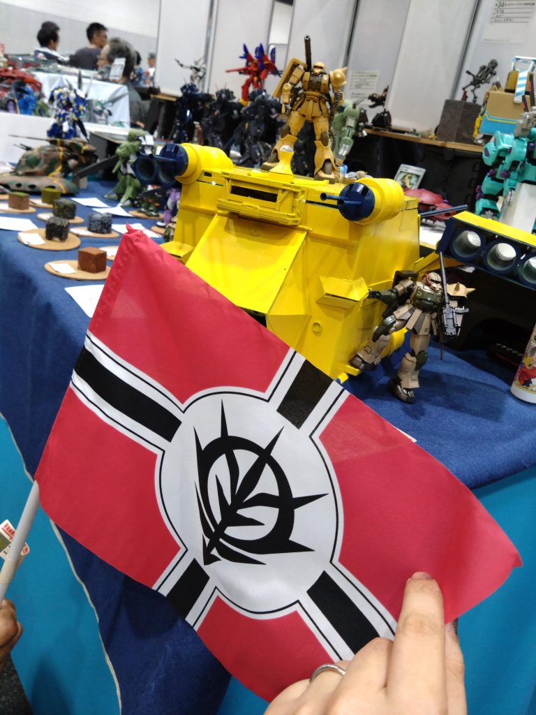 知り合いが旗持ってきてくれましたw