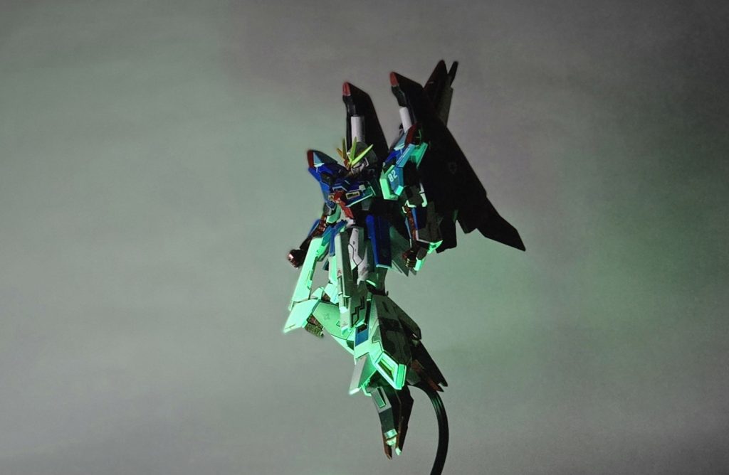 下からライトアップ