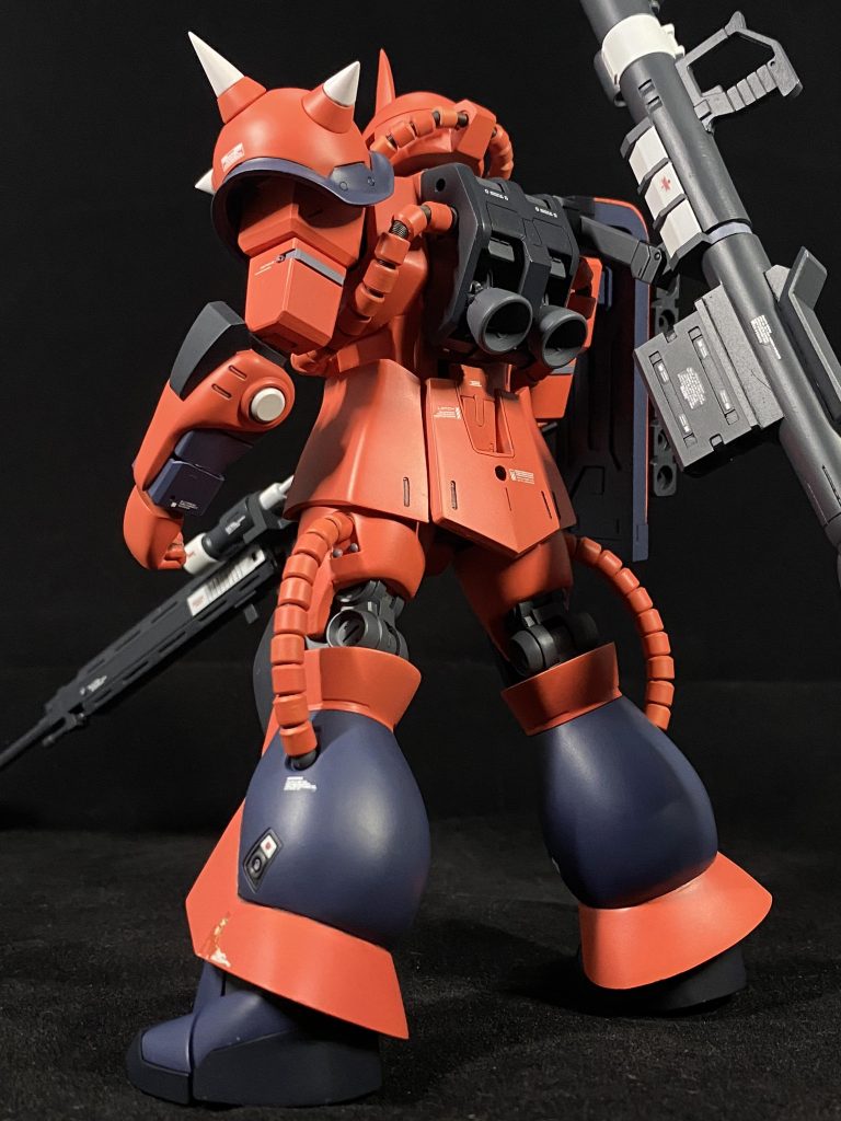 左足の裾部分にもパーソナルマークのお姉ちゃんを入れてます。