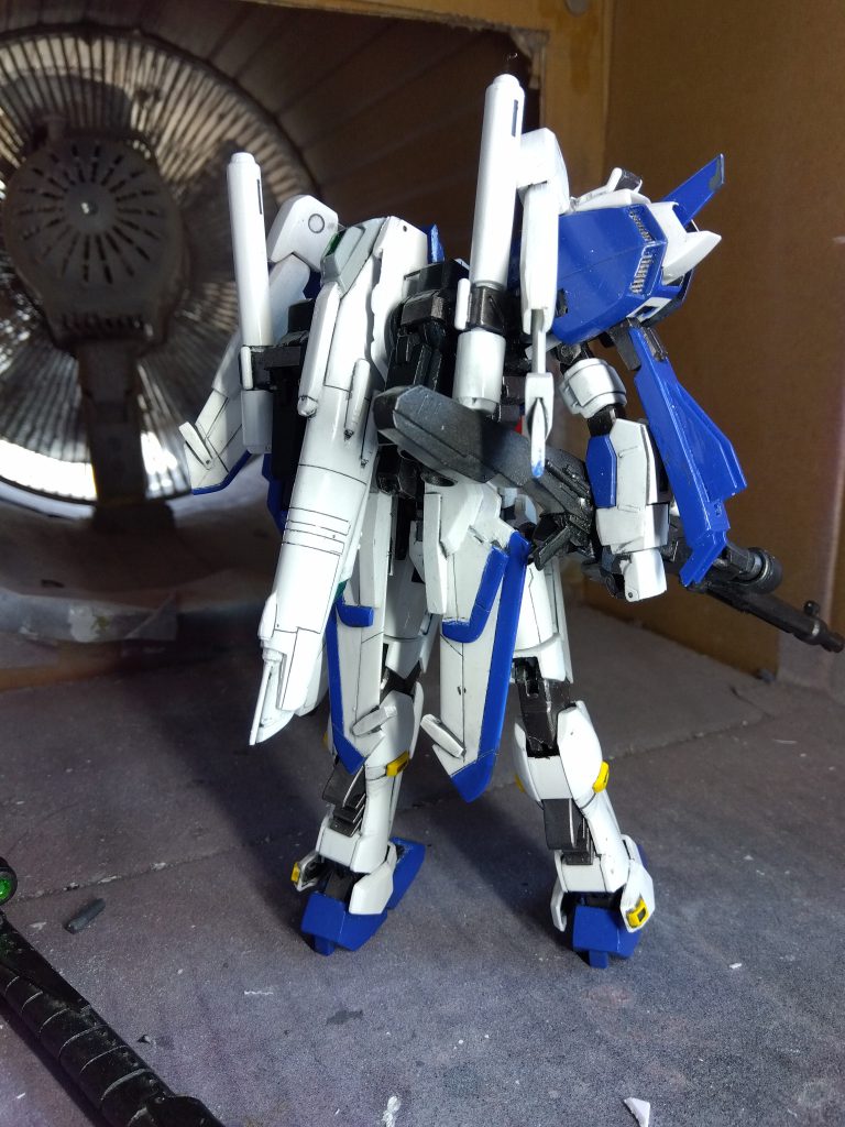バックショット。ギミック再現最優先で作製したため、スタイルは、元のキットとは別物になってしまいましたが、むしろ設定に近いものになったような気がします。