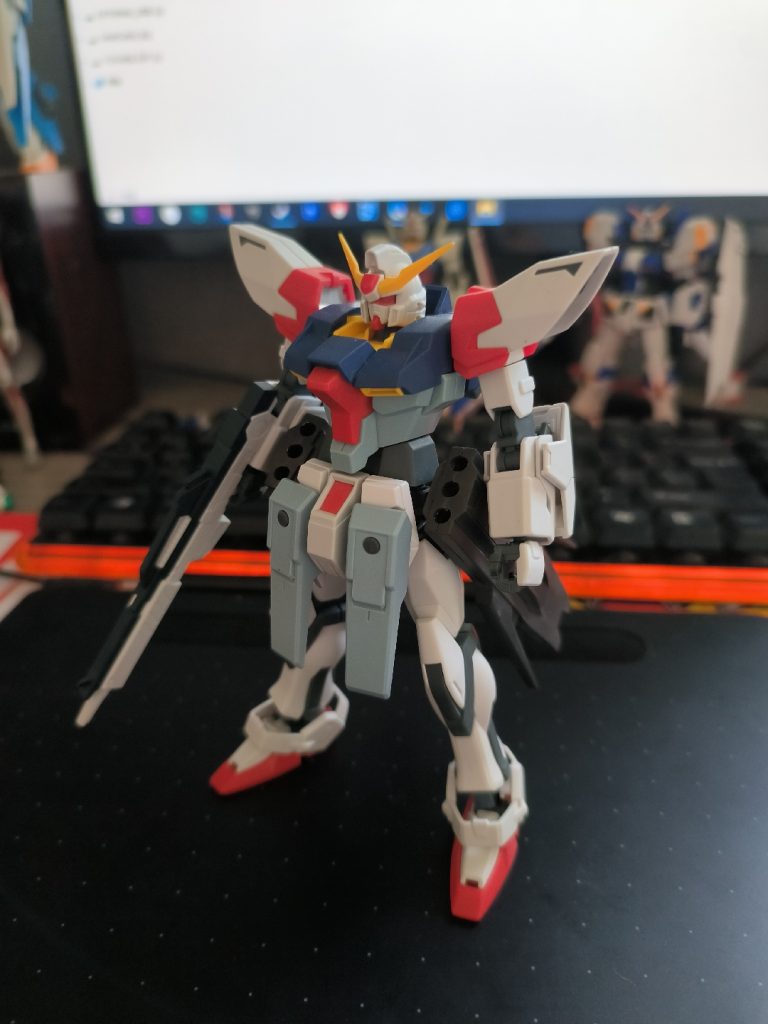 随后我就开始在闲鱼收模型尸体硬生生把雏形攒出来了…这会还没找到合适的背包,所以找合适的背包这档子事也让我头疼了一阵…后边得亏SEED剧场版上映让我找到合适的背包了,不然我甚至不知道这得拖到什么时候才能完工……