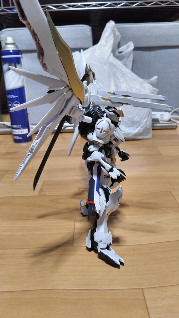 使用したパーツMGバルバトス　リサキュレーションカラーMGストライクフリーダムのレールガン、ビームライフルMGデスティニーの羽根 