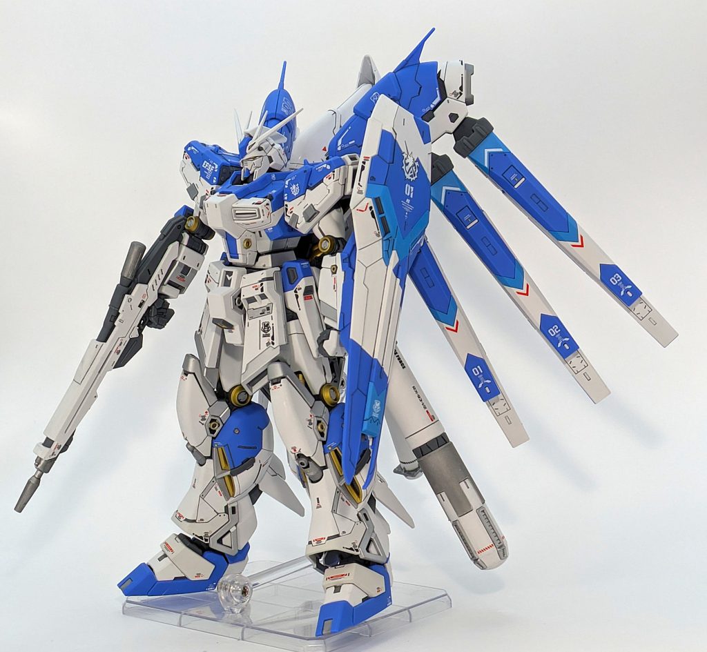 全体的に情報量は多いですが、足の前側がやや少なめだったのでモールド追加と色分けで情報量を増やしています。