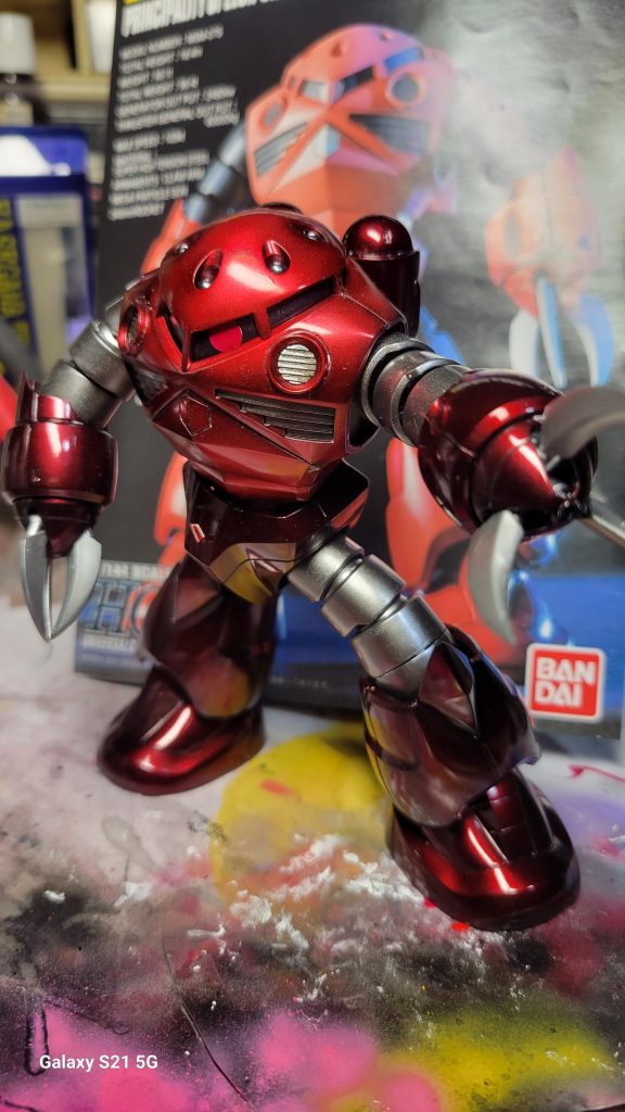 爪をシャキーーン！