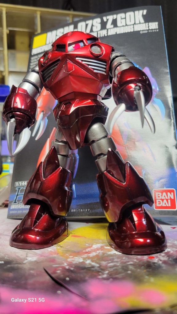 慌ててしまいコンパウンド取り残し…ホコリの処理…できてませんでした。『悔しい－です』(芸人さんのネタ引用)笑赤の濃さは吹き付け回数で変化をつけました。