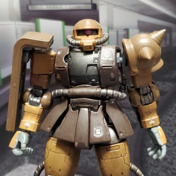 茶色いザク(GQuuuuuuXのガンダムぽいネーミング笑)