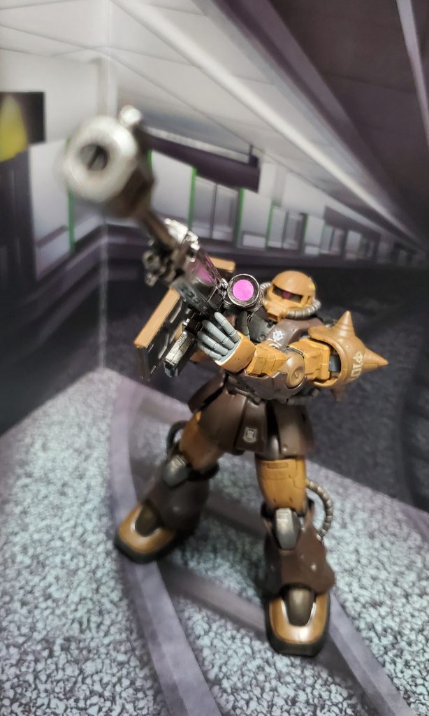 狙いを定める!誰に?ポージングもろくに出来ない筆者にだよ!笑