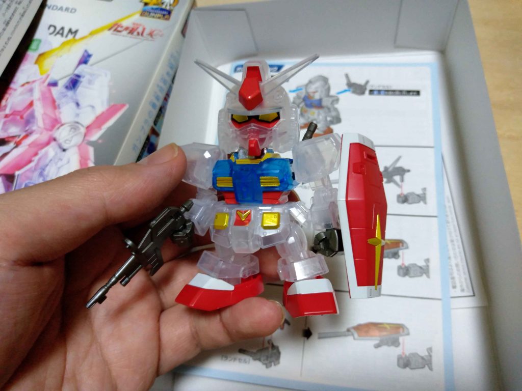 塗る前。うーん…このキットを普通に塗って組んでしまうのは勿体なかったのでは…？といまさら〜…；