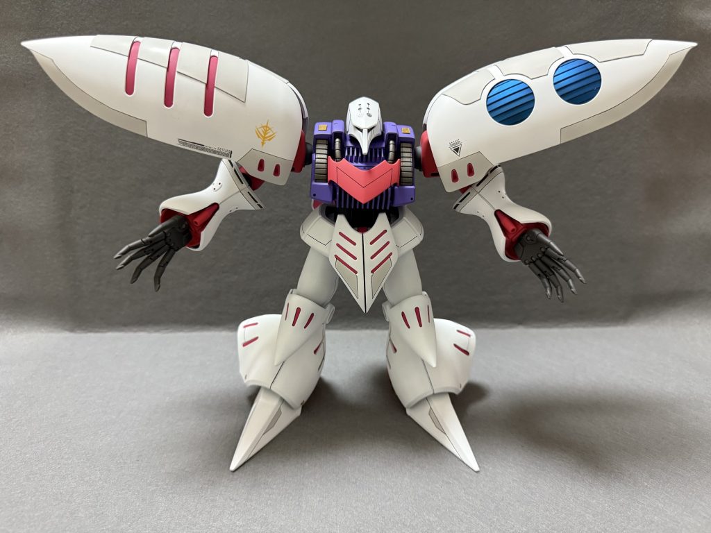 肩のバインダーって言うのかな？プラ板貼りたくてtryしたんですが3次元曲線てめちゃめちゃ難しかったです、接着開始して後戻りできなくなってしまい妥協しながら何とか完成させました。皆さんどう工作してるんでしょうか？グフとかザクの肩にもプラ板貼り付けたいんですよね