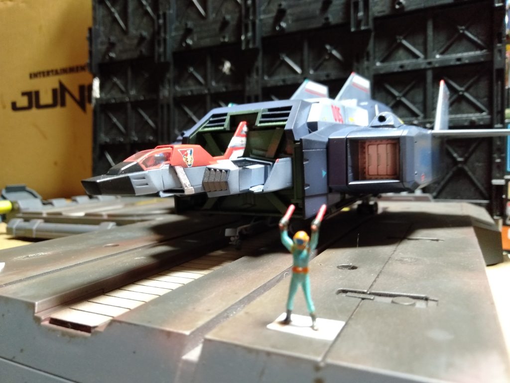 ＭＧ Ｇファイター爆撃型 スレッガー・ロウ機 リアルタイプカラー(MG Gアーマー改造)　–3枚目/制作者：猫親父