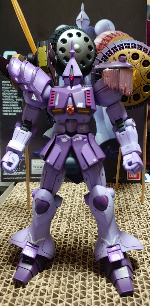 足(雑な作り)と左肩が寂しいので多少の情報量を追加