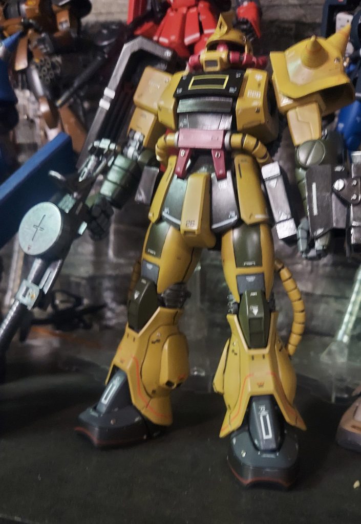 Bクラブの1/100デザートザクはピンクパンサー仕様のコンパチでした