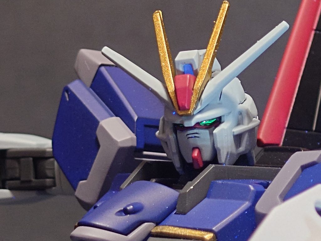 今回もカメラアイは発光します