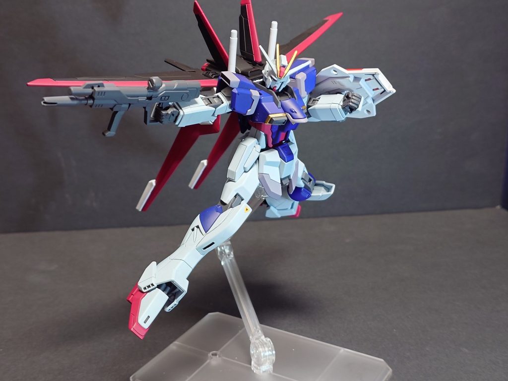 最後にメイン写真にも使いましたがタイトルバックのポーズ 今回はインパルスSPECⅡシリーズ最後となるフォースインパルスでした。組み立て時には全体的に暗い色に仕上がっていてノーマルのインパルスと分けられてるなと思いましたが撮影すると明るくなったので今後は気を付けて撮影をしていきたいですね。 ご閲覧ありがとうございました。