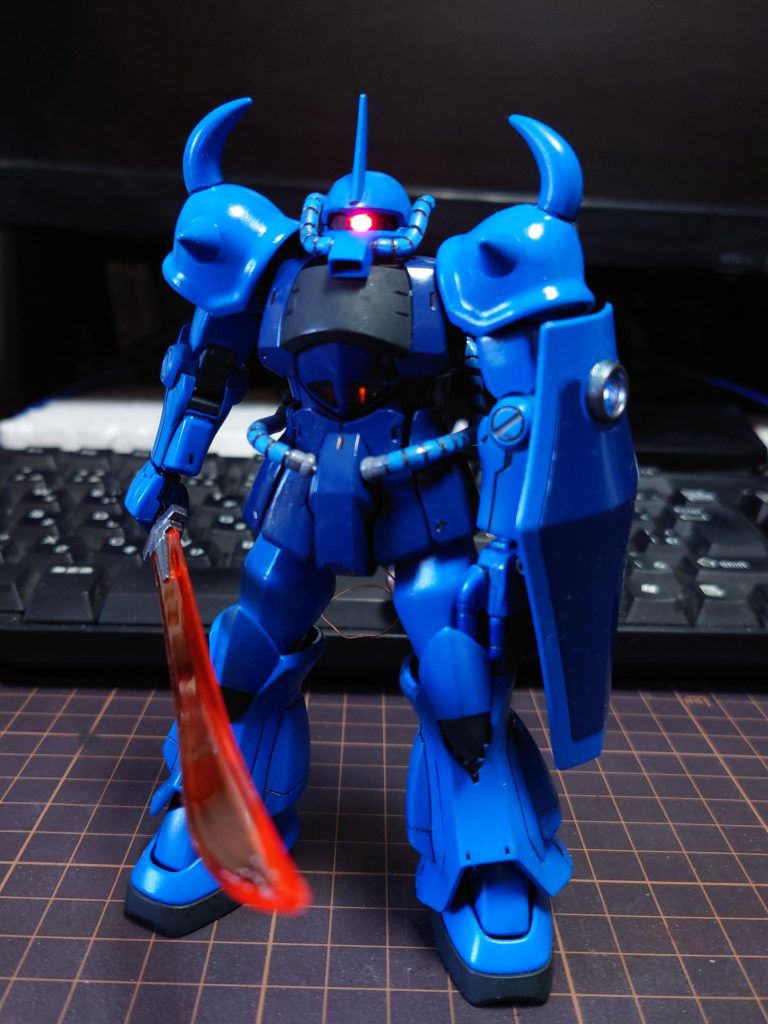 LEDをON。グフ起動。