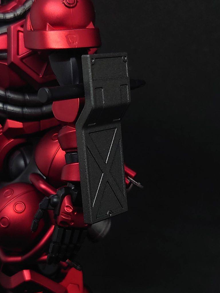 シールドと警棒。シールは貼らずにそ塗装のみ。警棒はEVOブラックのみで済ませました。