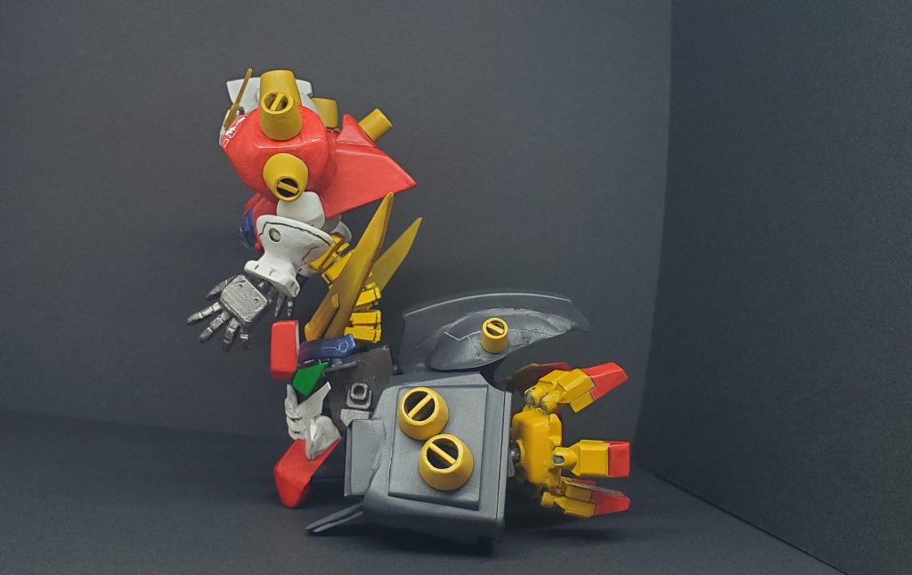 申し訳程度のなんちゃってモビルアーマー形態胴下というか背面はスカスカ。ギブアップしました。