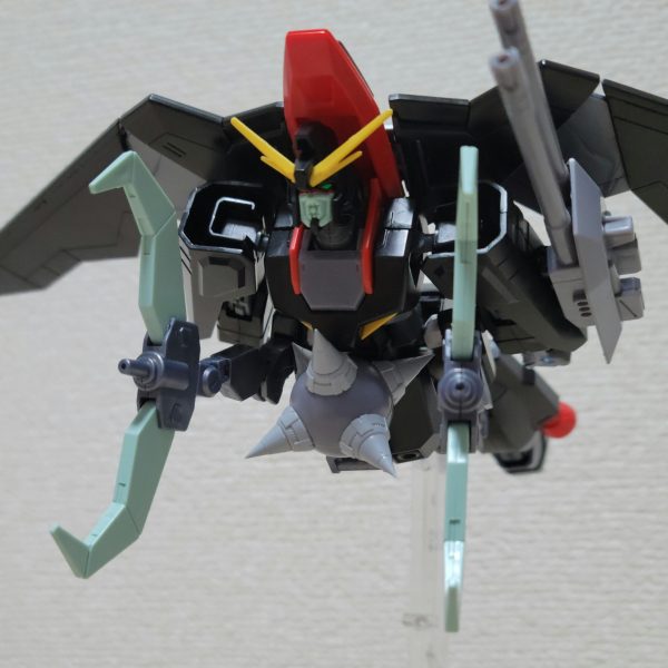 現在作成中なHGCE風なレイダー。ブリッツより後から作り始めたのにこっちのが先に完成してしまいそう。過去キットに最新キットの部品をどうやって組み込むか考えてる時が一番楽しいかもしれない（3枚目）