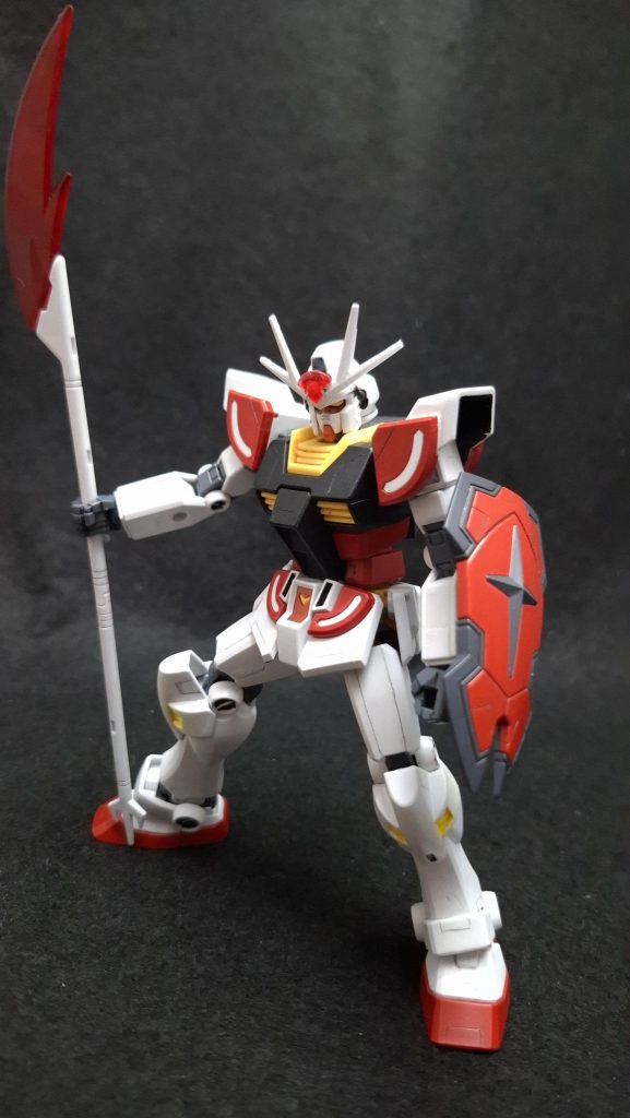 カラーレシピ本体ホワイト部:MSガンダムホワイト(クレオス ラッカースプレー)本体ブラック部:つや消しブラック(クレオスラッカースプレー)本体等レッド部:モンザレッド(クレオス ラッカースプレー)武装等グレー部:MSファントムグレー(クレオス ラッカースプレー)クリアパーツ:クリアーレッド(クレオス ラッカースプレー)脚部イエロー部:フラットイエロー(タミヤ エナメル塗料)頭部バルカン:ガンメタル(タミヤ エナメル塗料)センサーメタリックブルー部:青竹色(クレオス 水性ホビーカラー)アーマー裏等ブラック部:ブラックサーフェイサー(クレオス 水性ホビーカラー)