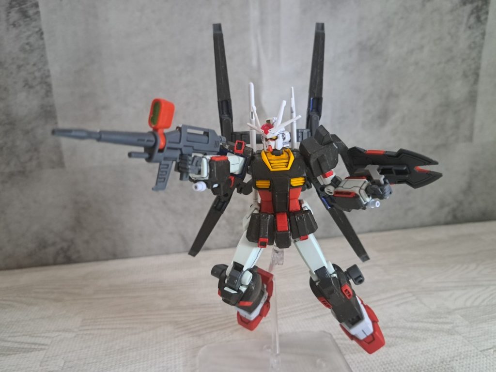 基本装備その1ビームライフルはラーガンダム改型の頃からの基本装備。